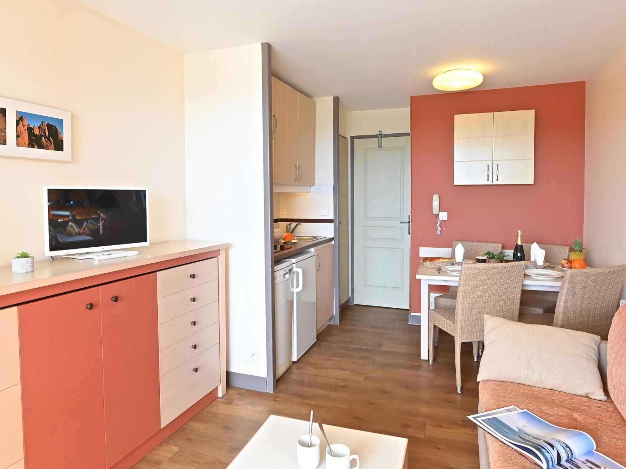 Apartment Village Cap Esterel - Le Village-76 By Interhome Сен-Рафаель Екстер'єр фото