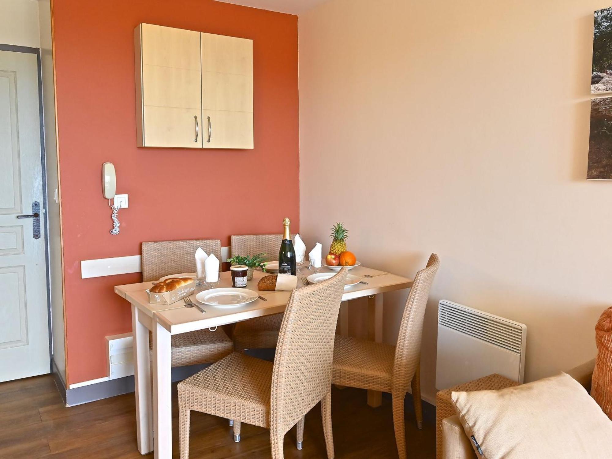 Apartment Village Cap Esterel - Le Village-76 By Interhome Сен-Рафаель Екстер'єр фото