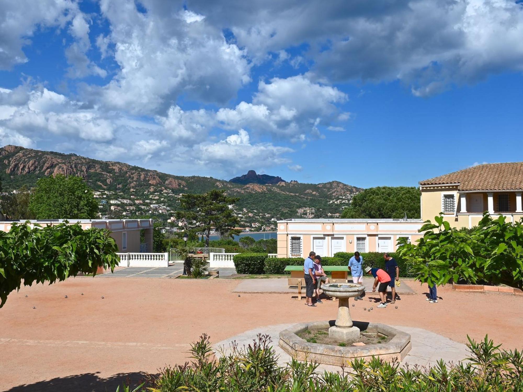 Apartment Village Cap Esterel - Le Village-76 By Interhome Сен-Рафаель Екстер'єр фото